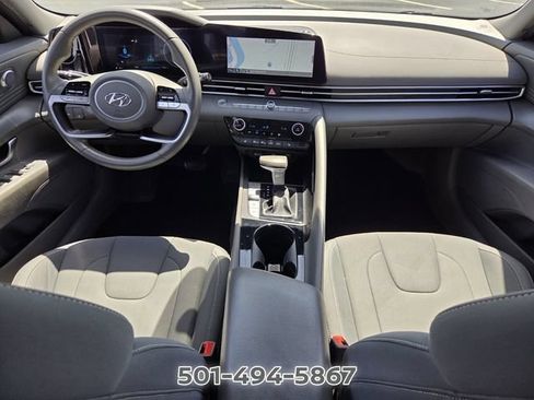 Used 2023 Hyundai Elantra SEL FWD image 13