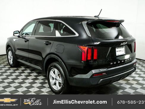 Used 2022 Kia Sorento LX AWD/4WD image 29
