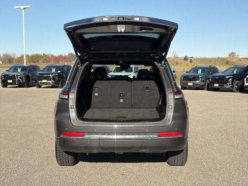 Used 2024 Jeep Grand Cherokee Limited 4xe image 9