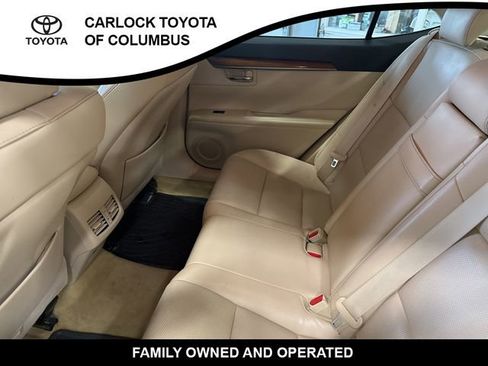 Used 2015 Lexus ES 300h w/ Navigation System Package image 14