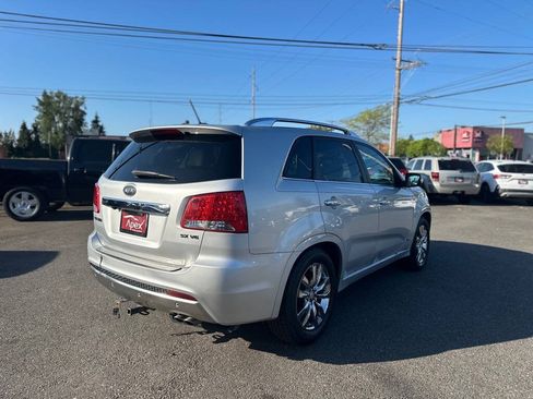 Used 2013 Kia Sorento SX w/ SX Premium Pkg AWD/4WD image 6