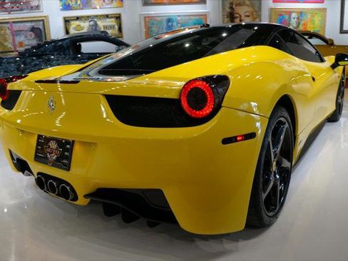 Used 2011 Ferrari 458 Italia Coupe image 8