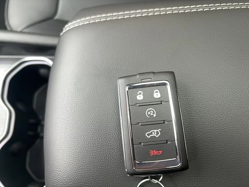 New 2025 Jeep Grand Cherokee Limited image 32