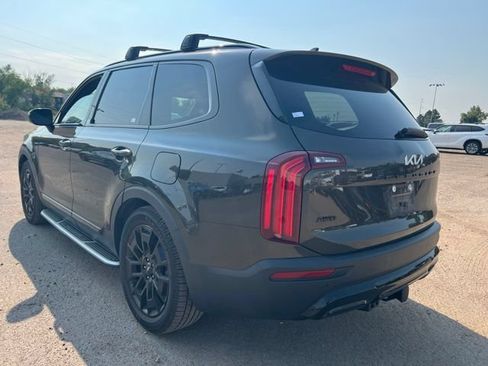 Used 2022 Kia Telluride SX w/ SX Prestige Package AWD/4WD image 3