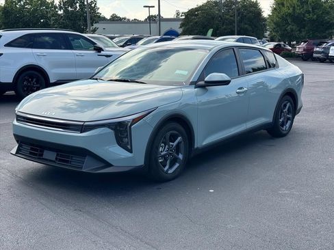 Certified 2025 Kia K4 FWD image 7