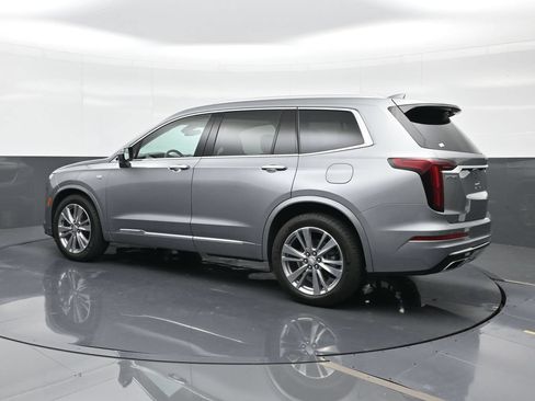 Certified 2024 Cadillac XT6 Premium Luxury FWD image 3