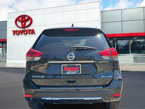 Used 2017 Nissan Rogue SL w/ SL Premium Package AWD/4WD image 5