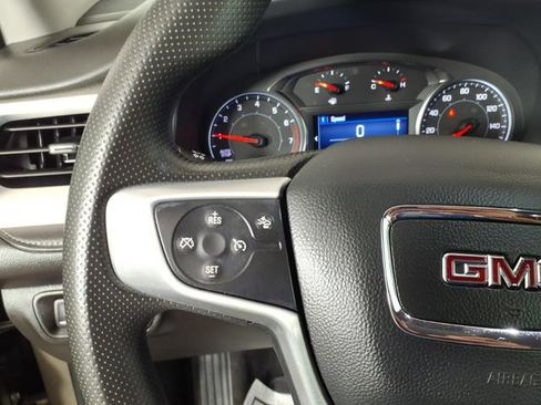 Used 2022 GMC Acadia SLE w/ Driver Convenience Package image 16