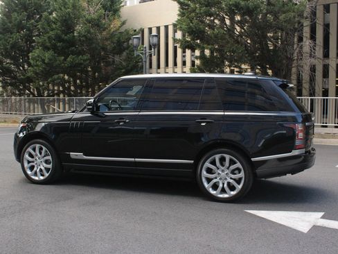 Used 2017 Land Rover Range Rover Long Wheelbase Supercharged image 9