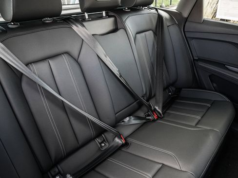 Certified 2024 Audi Q4 e-tron Premium Plus image 18