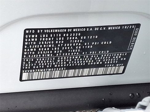 New 2026 Volkswagen Tiguan SE R-Line image 11