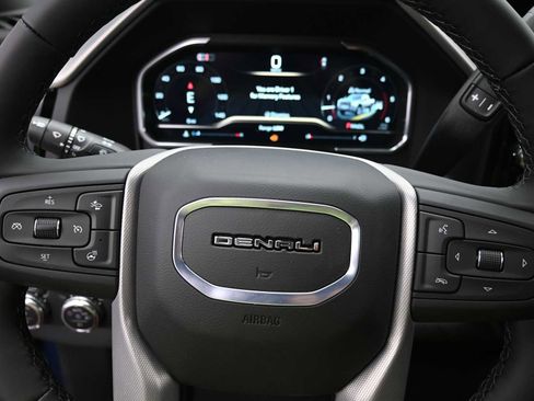 New 2025 GMC Sierra 2500 Denali w/ Denali Reserve Package image 13
