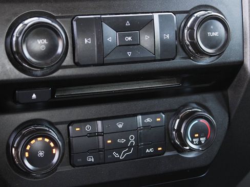 Used 2017 Ford F450 XL w/ Power Equipment Group image 28