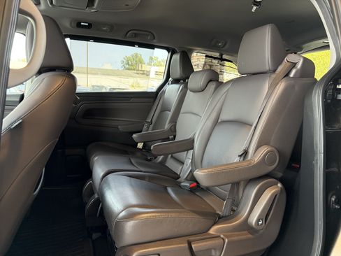 Used 2018 Honda Odyssey Elite image 25