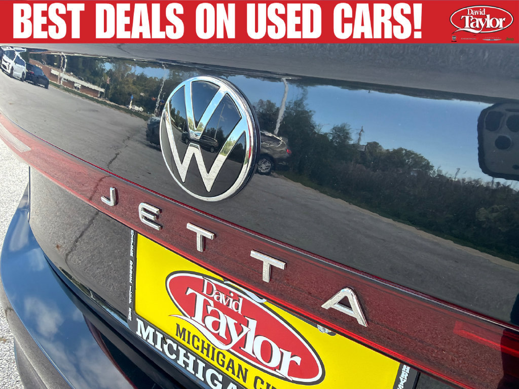 Used 2025 Volkswagen Jetta Sport FWD image 41