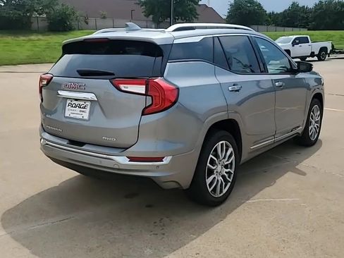 Used 2023 GMC Terrain Denali image 8