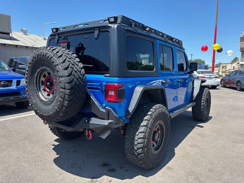 Used 2023 Jeep Wrangler Unlimited Rubicon w/ LED Lighting Group AWD/4WD image 7
