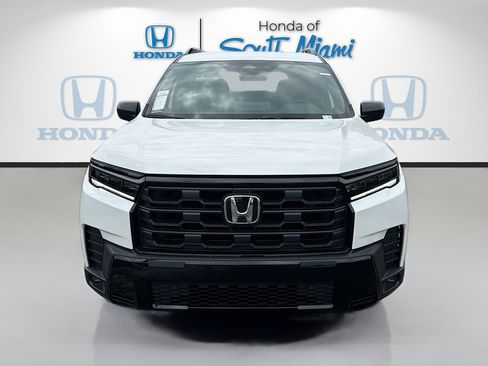 New 2026 Honda Pilot Sport image 2