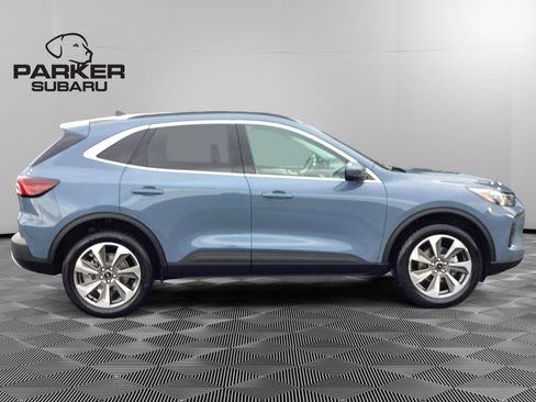 Used 2024 Ford Escape Platinum image 6