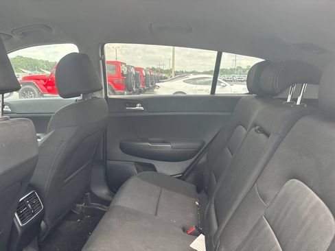 Used 2020 Kia Sportage LX AWD/4WD image 12