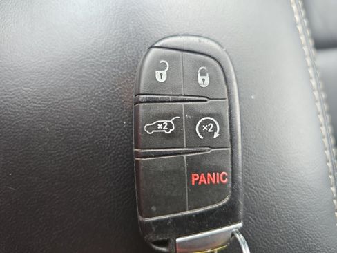 Used 2015 Jeep Grand Cherokee Limited w/ Trailer Tow Group IV AWD/4WD image 30