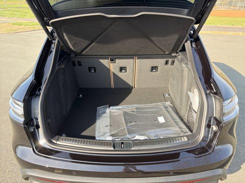 New 2026 Porsche Macan Base AWD/4WD image 17