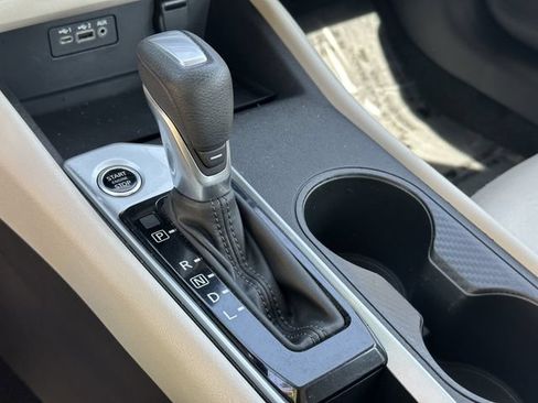 Certified 2025 Nissan Altima 2.5 SV FWD image 32