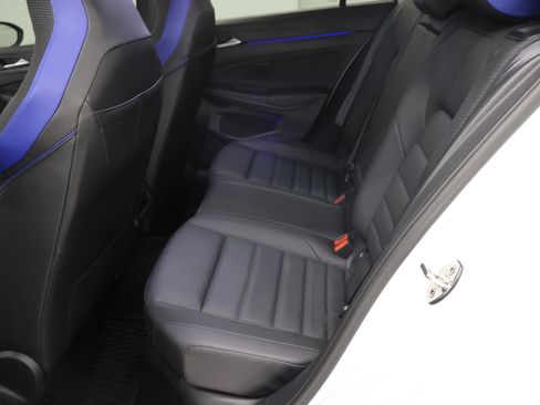 Used 2024 Volkswagen Golf R image 9