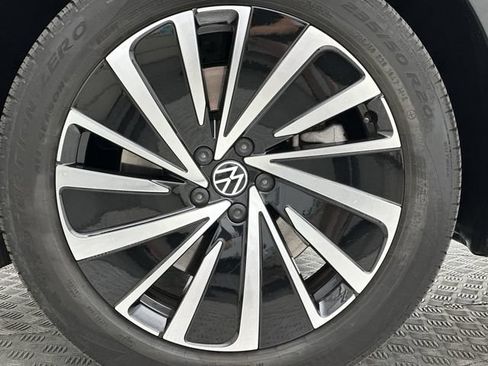 Used 2024 Volkswagen ID.4 Pro AWD/4WD image 10