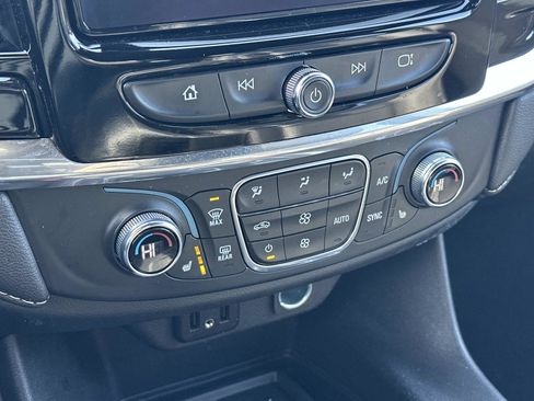 Certified 2023 Chevrolet Traverse LT image 30