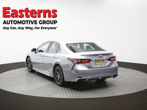 Used 2021 Toyota Camry SE w/ Carpet Mat Package (TMS) FWD image 64