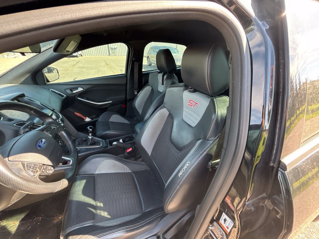 Used 2015 Ford Focus ST w/ Equipment Group 401A FWD image 6