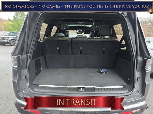 Used 2022 Jeep Grand Wagoneer Series III w/ Flexible Seating Group AWD/4WD image 13