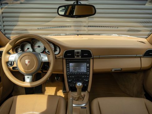 Used 2009 Porsche 911 Carrera S image 23