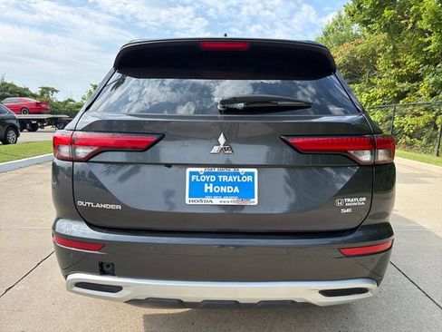Used 2024 Mitsubishi Outlander SE AWD/4WD image 4