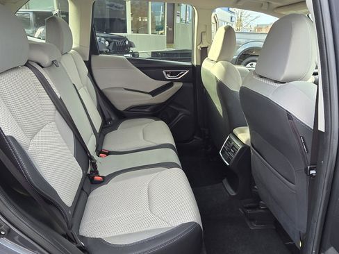 Used 2022 Subaru Forester Premium image 15