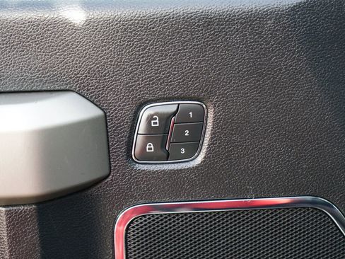 Used 2019 Ford F250 Lariat w/ Lariat Value Package image 10