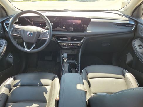 Used 2025 Buick Encore GX Avenir w/ Avenir Convenience Package AWD/4WD image 11