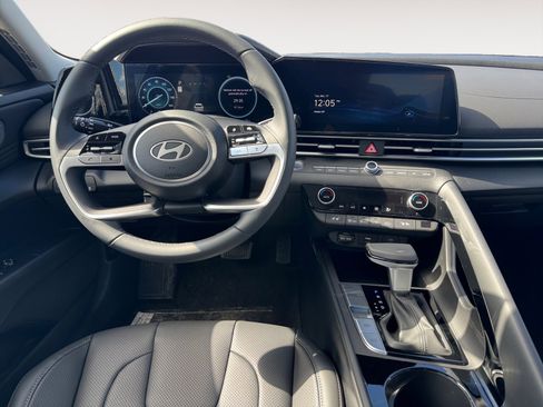 New 2026 Hyundai Elantra Limited FWD image 10