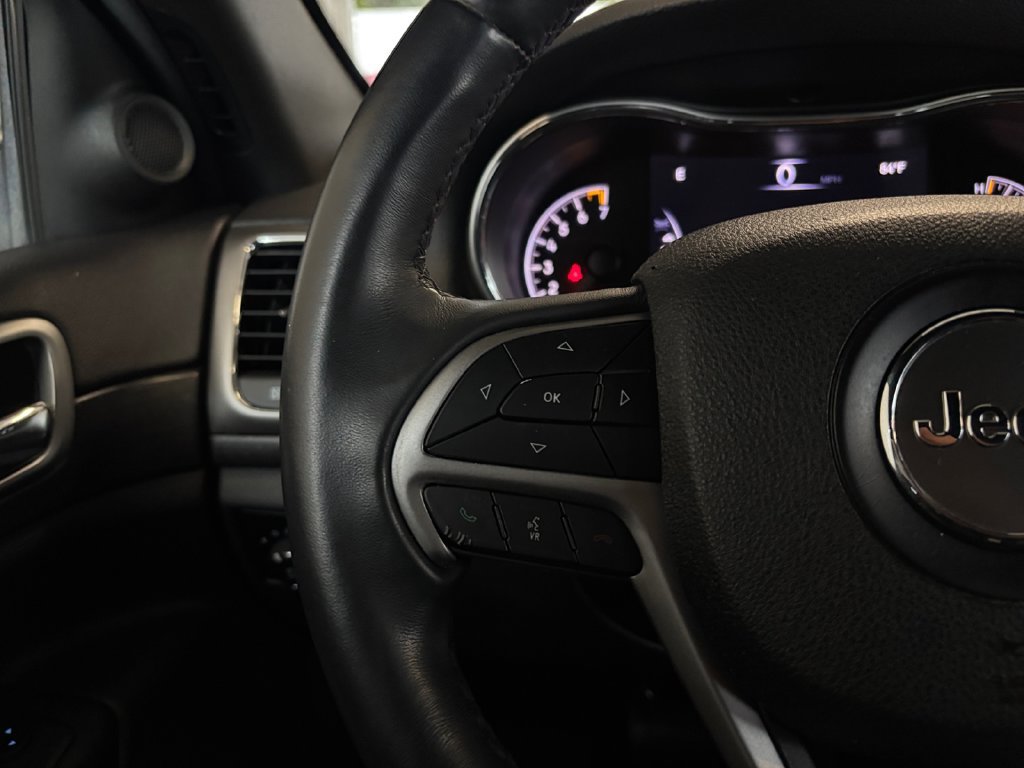 Used 2018 Jeep Grand Cherokee Laredo RWD image 22
