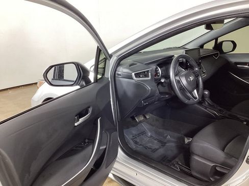 Used 2022 Toyota Corolla SE FWD image 9