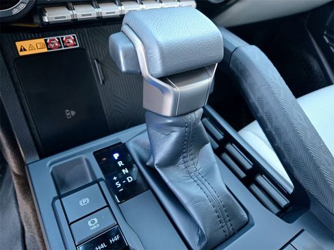 Certified 2025 Toyota Tacoma Limited image 22