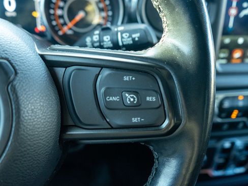 Used 2021 Jeep Wrangler Unlimited Sport image 23