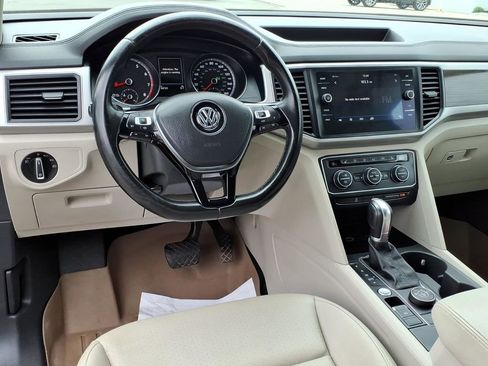 Used 2019 Volkswagen Atlas SE w/ Towing Package AWD/4WD image 15
