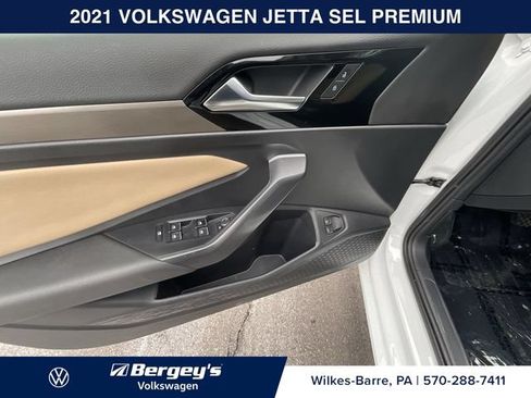 Used 2021 Volkswagen Jetta SEL Premium FWD image 5