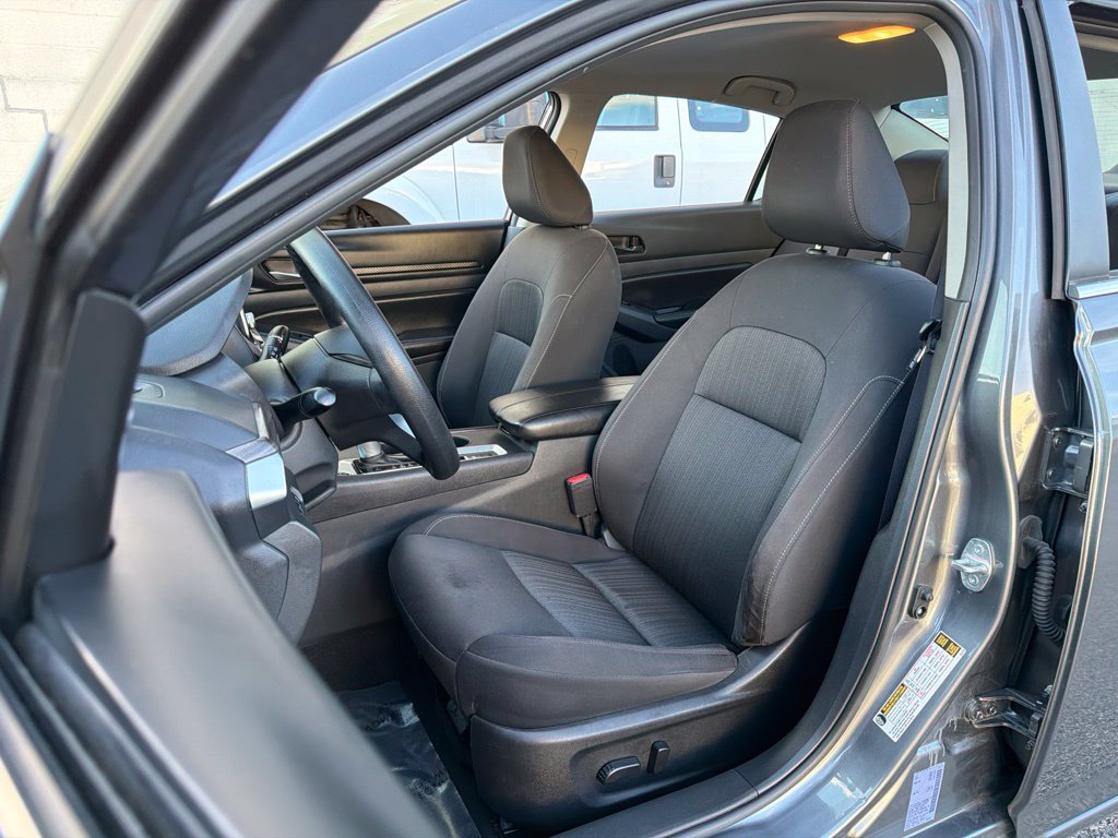 Used 2025 Nissan Altima 2.5 SV AWD/4WD image 24