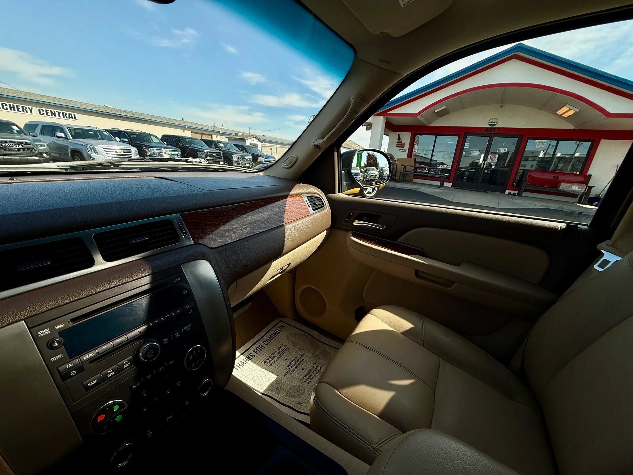 Used 2007 GMC Yukon SLT w/ SLT Preferred Equipment Group AWD/4WD image 13