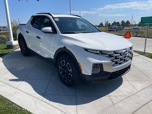 Used 2024 Hyundai Santa Cruz SEL w/ Activity Package image 2