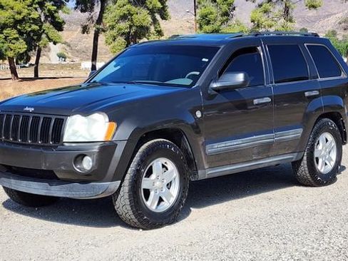Used 2006 Jeep Grand Cherokee Laredo image 2