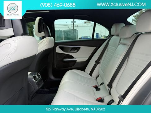 Used 2022 Mercedes-Benz C 300 4MATIC Sedan image 32